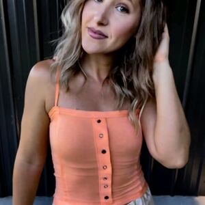 NWOT POL Peach Tank Top Sz Sm Thin Adjustable Straps Stretch Faux Buttons